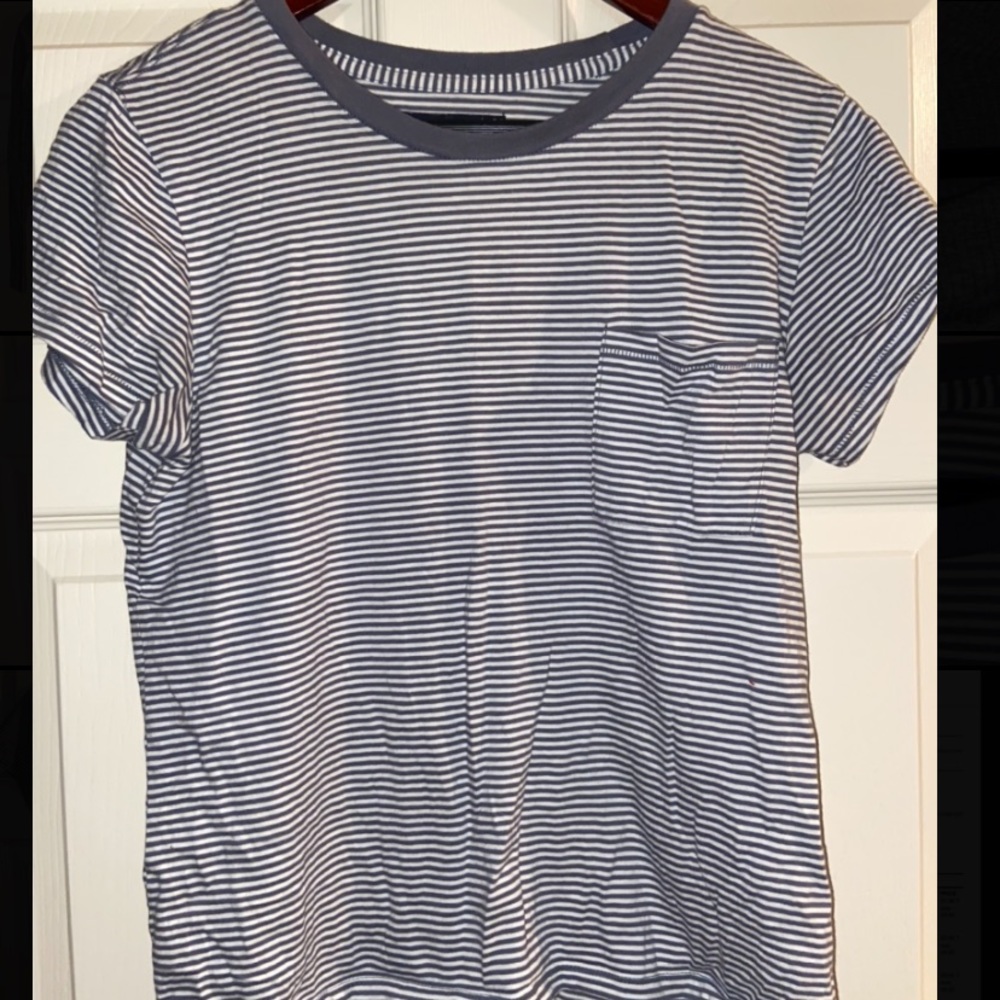 Abercrombie & Fitch blue striped tee